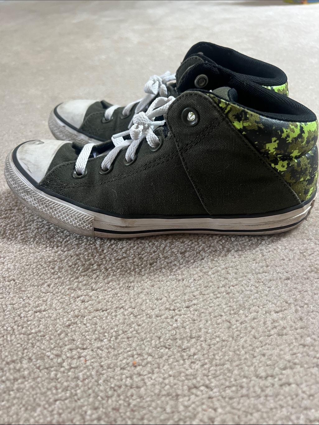 Converse Kids High-Top Sneakers In Olive With Neon Green Camo Detail